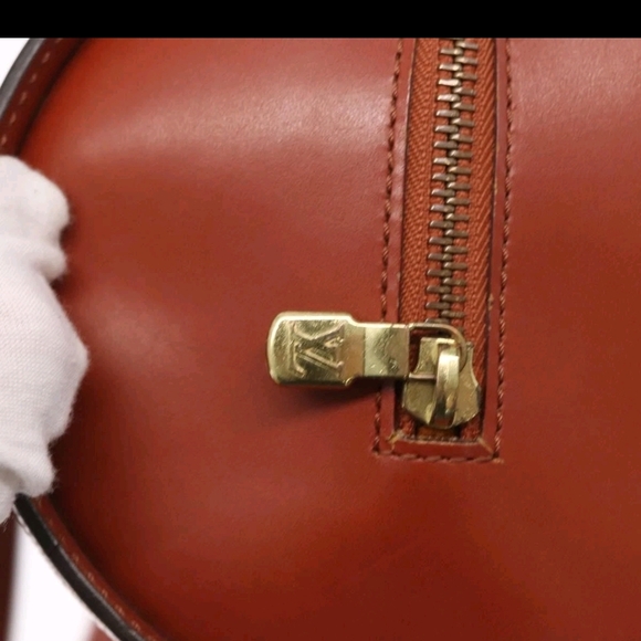 Louis Vuitton Epi Soufflot Leather Bag - Picture 7 of 10